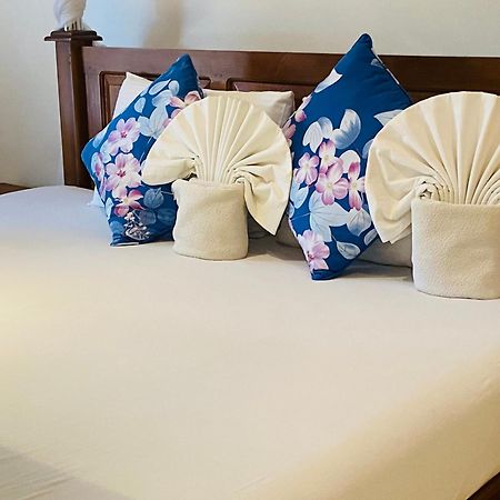 Sagarika Beach Hotel Moragalla 외부 사진