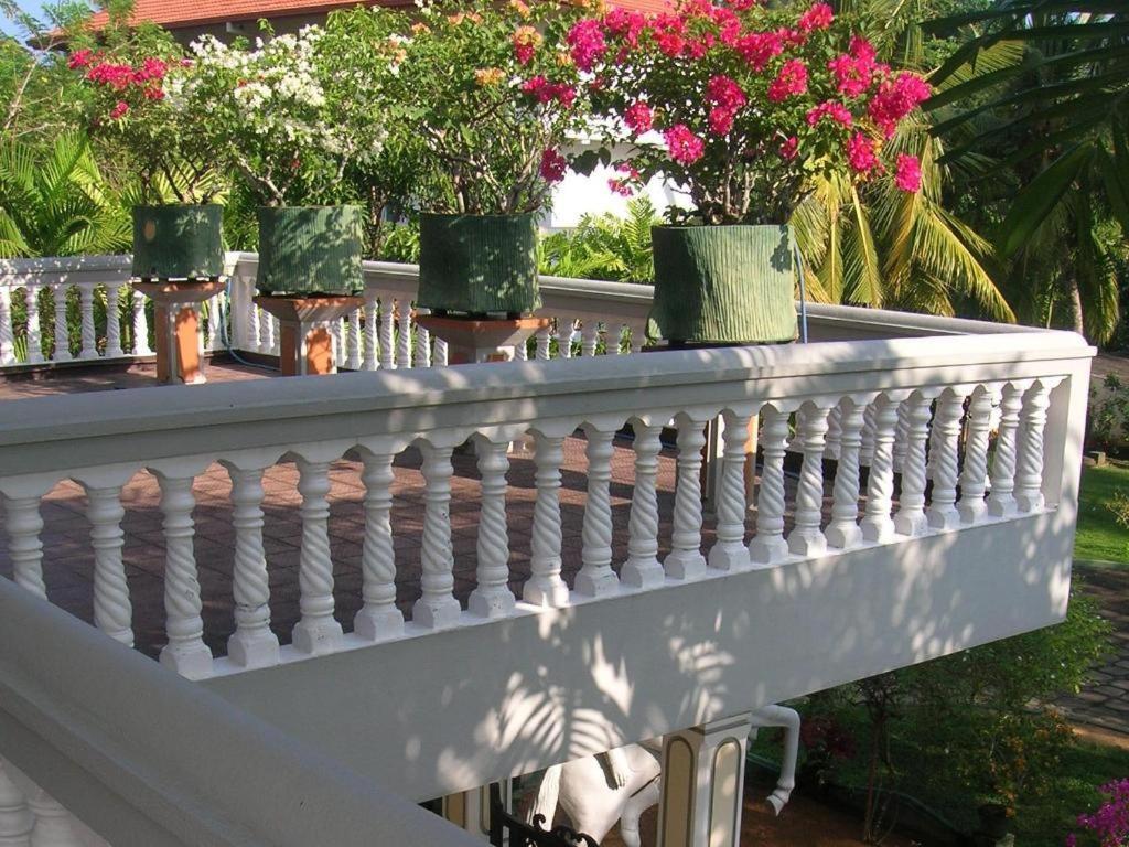 Sagarika Beach Hotel Moragalla 외부 사진