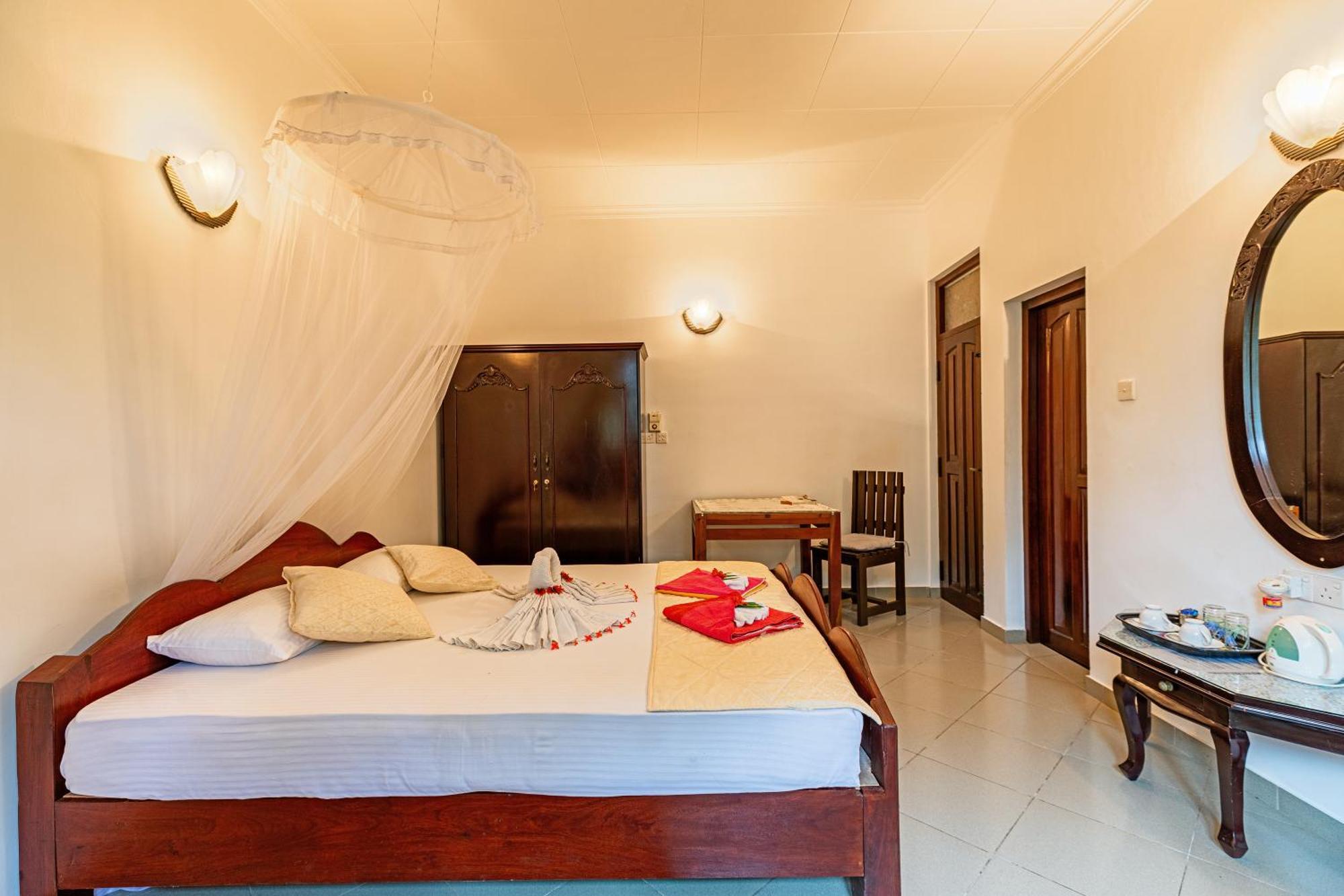 Sagarika Beach Hotel Moragalla 외부 사진