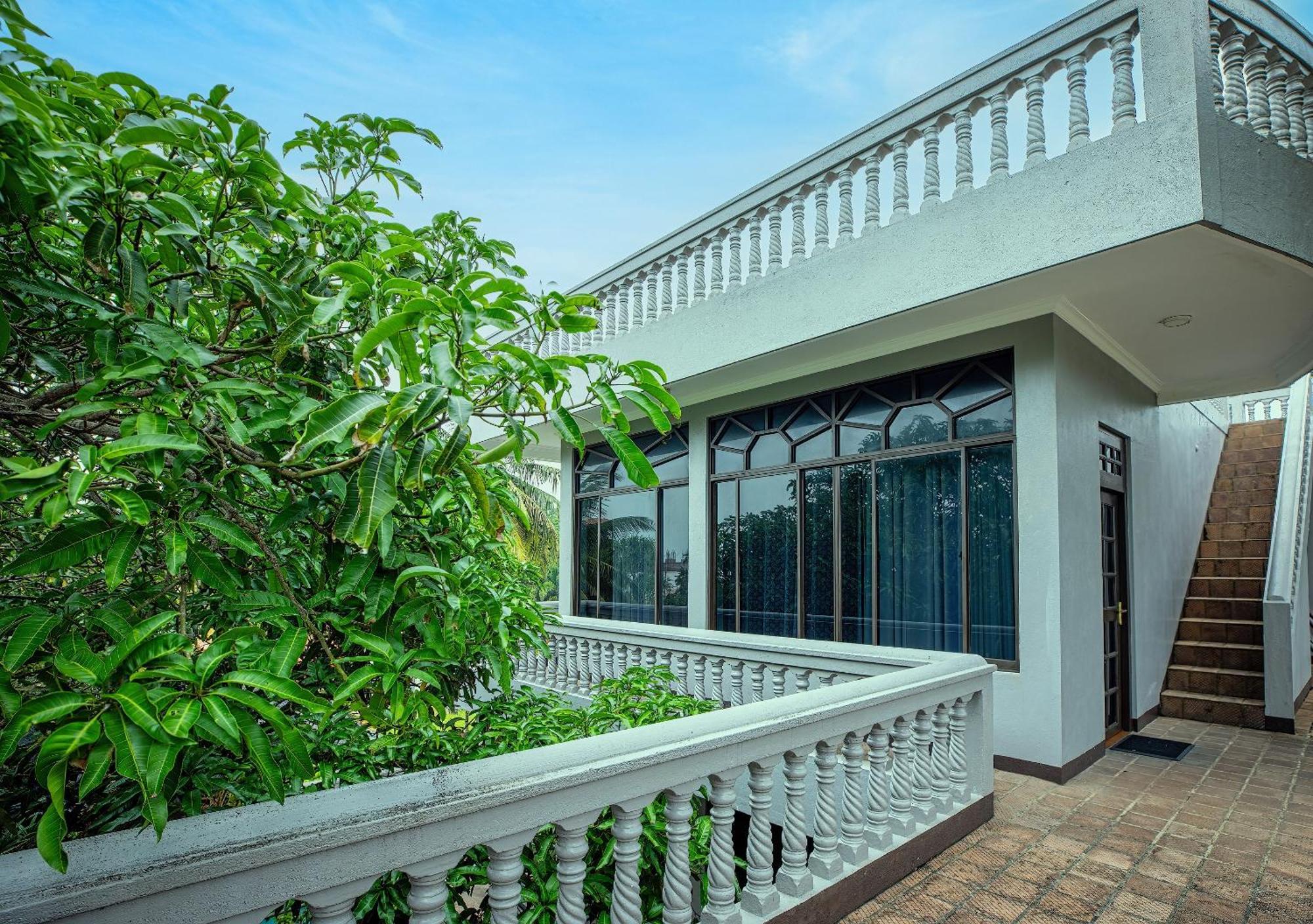 Sagarika Beach Hotel Moragalla 외부 사진