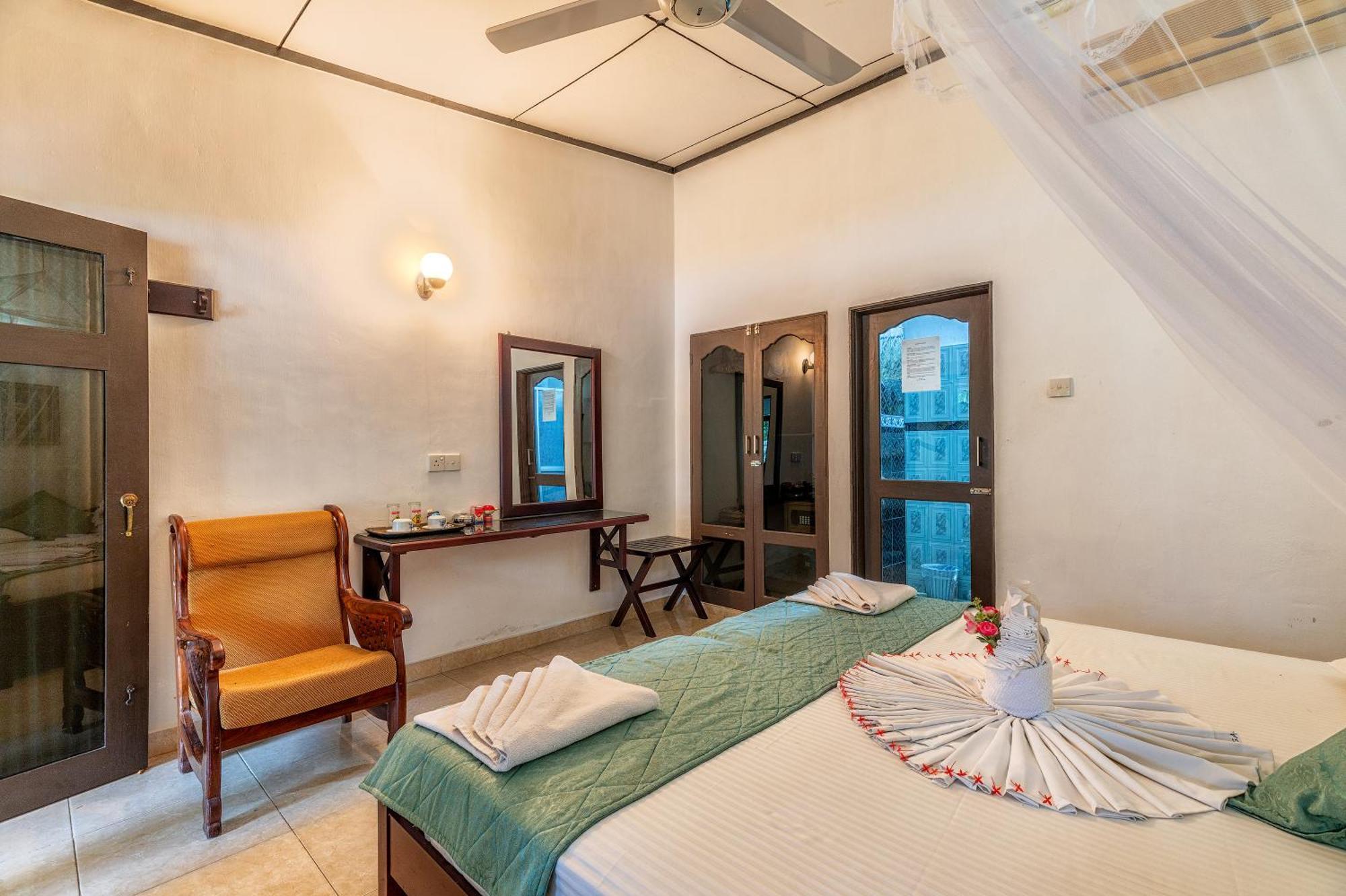 Sagarika Beach Hotel Moragalla 외부 사진