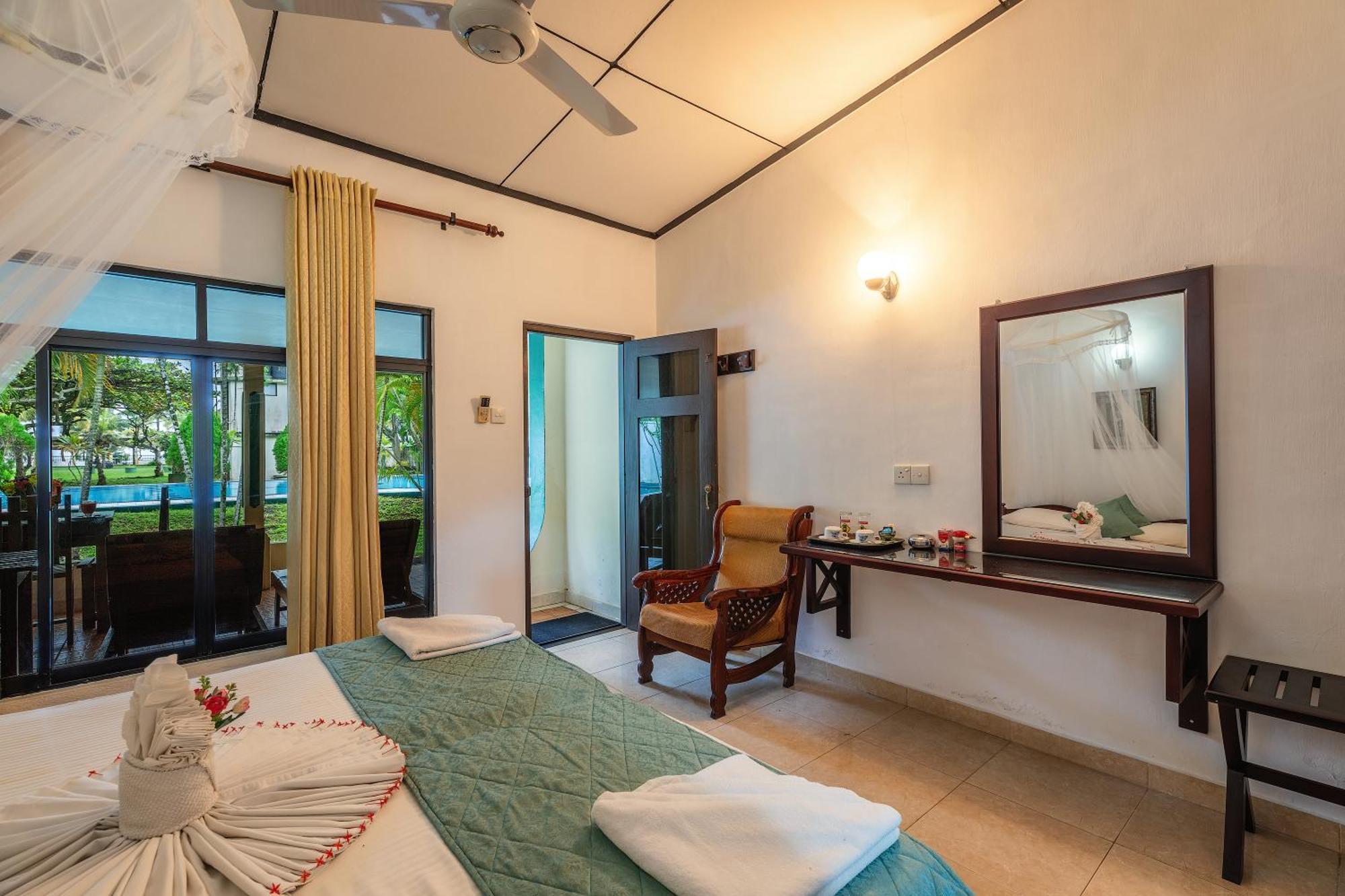 Sagarika Beach Hotel Moragalla 외부 사진