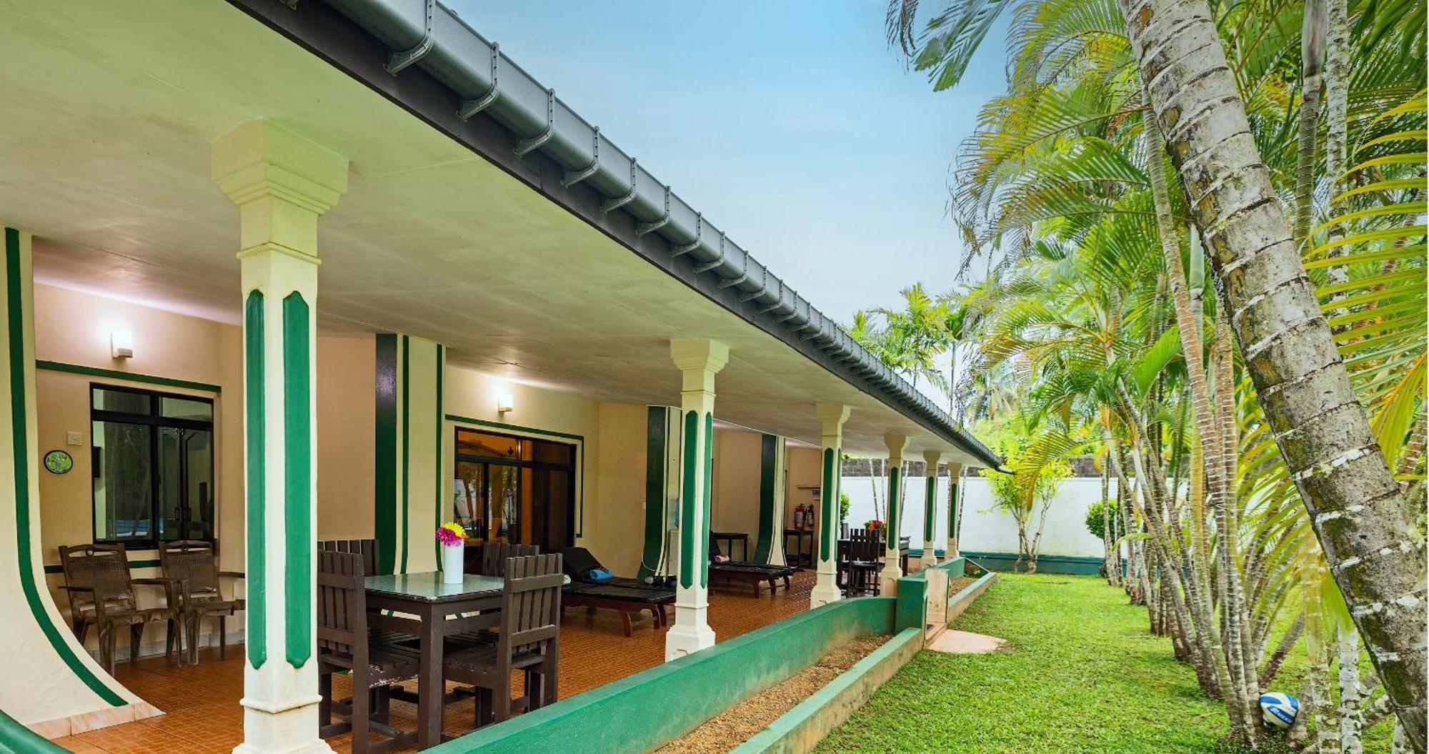 Sagarika Beach Hotel Moragalla 외부 사진