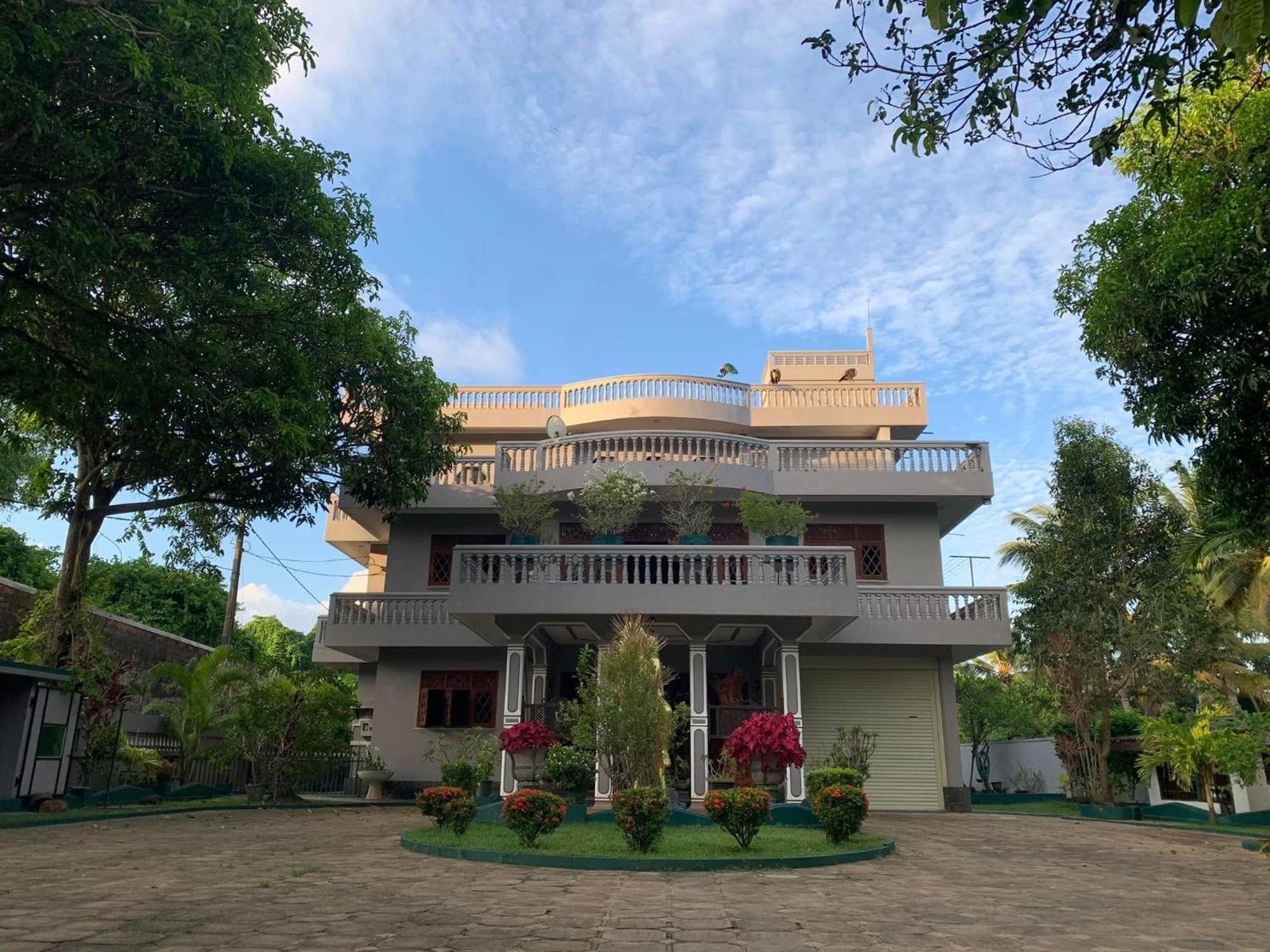 Sagarika Beach Hotel Moragalla 외부 사진