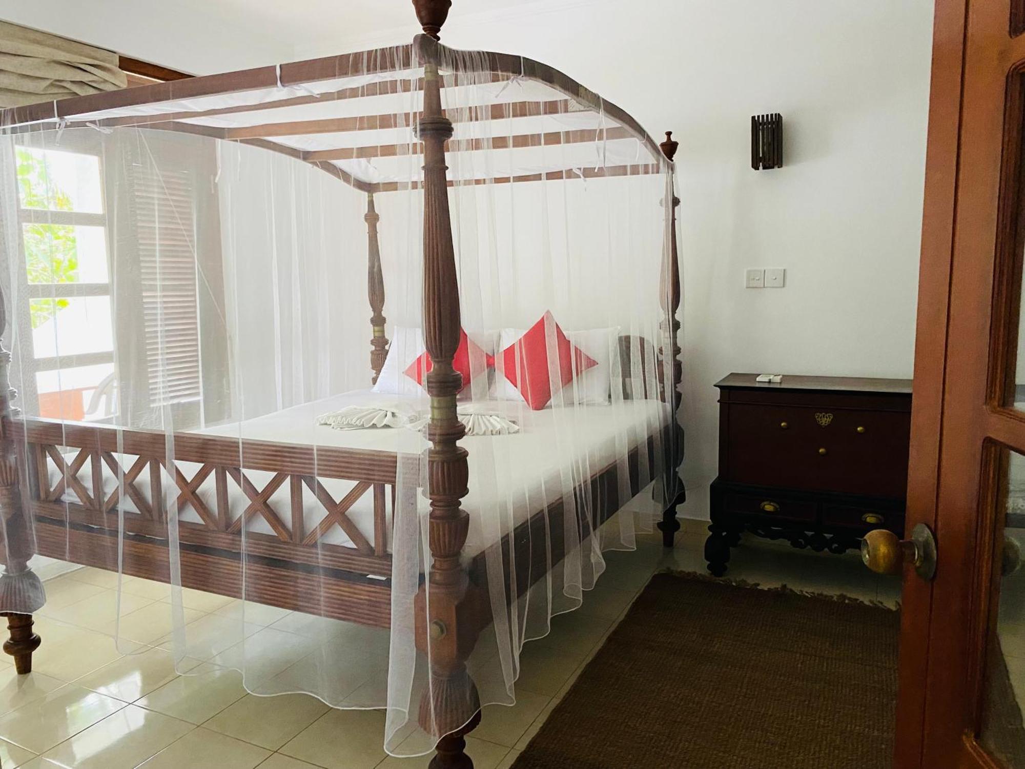 Sagarika Beach Hotel Moragalla 외부 사진