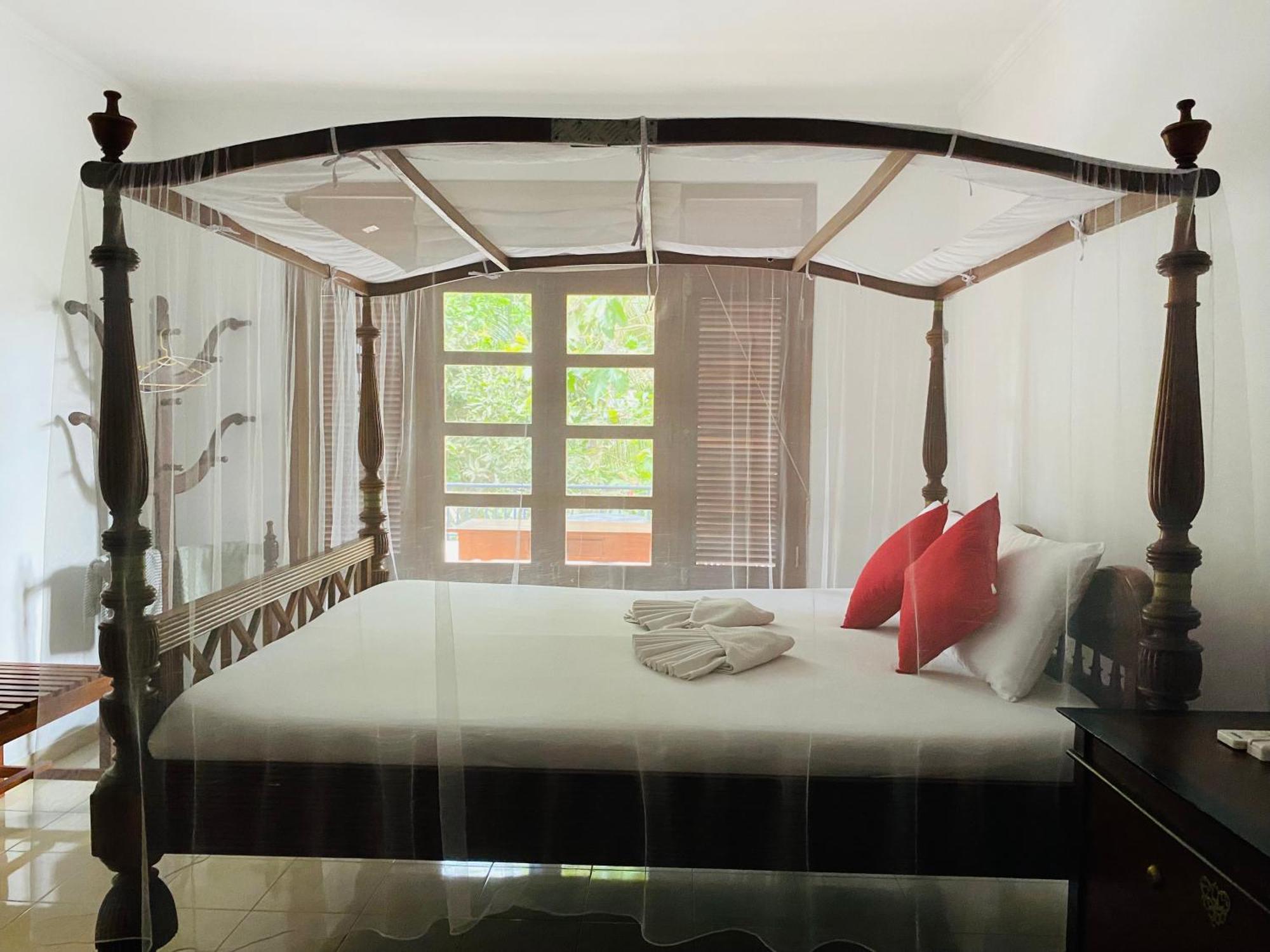 Sagarika Beach Hotel Moragalla 외부 사진