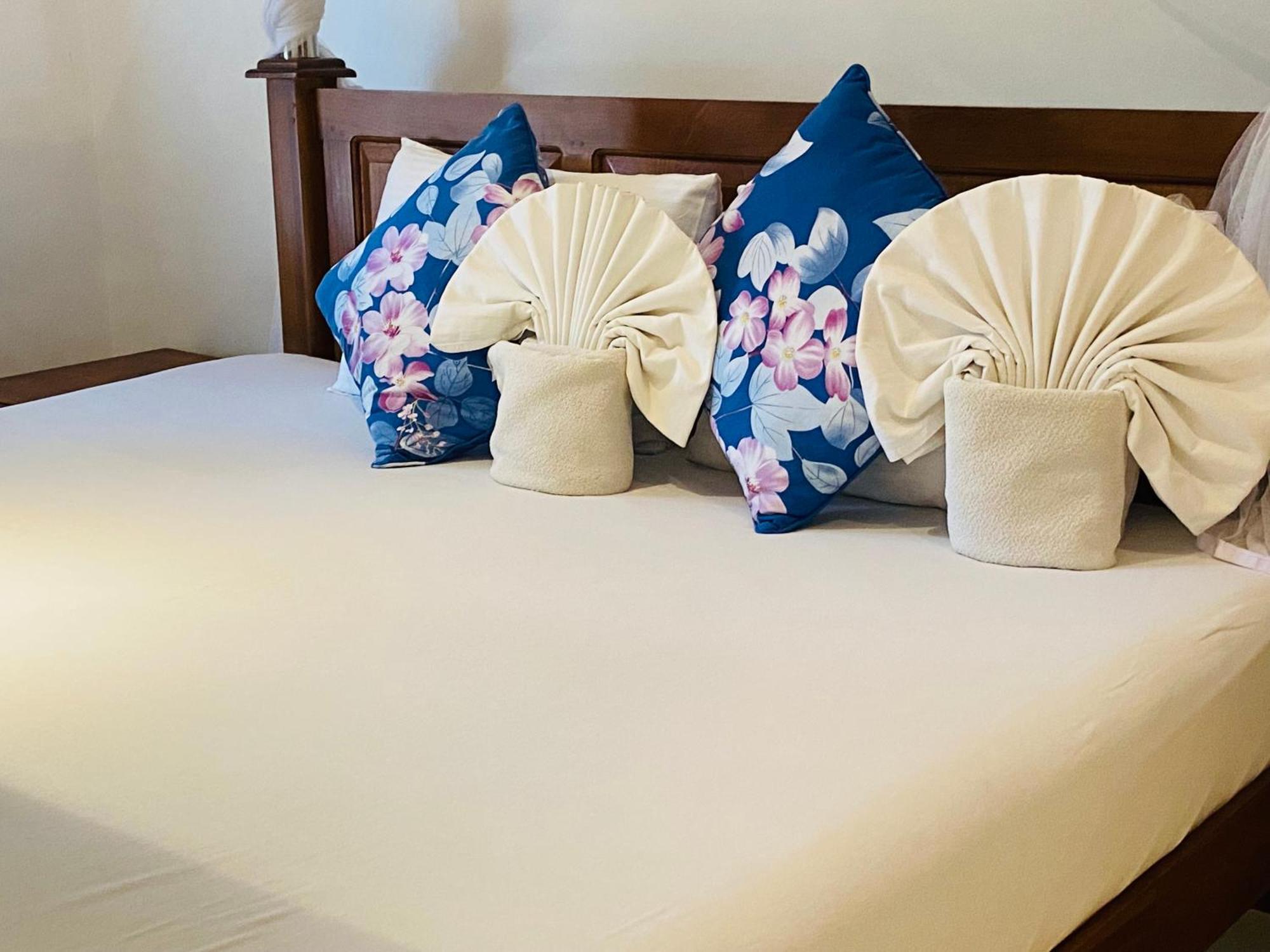Sagarika Beach Hotel Moragalla 외부 사진